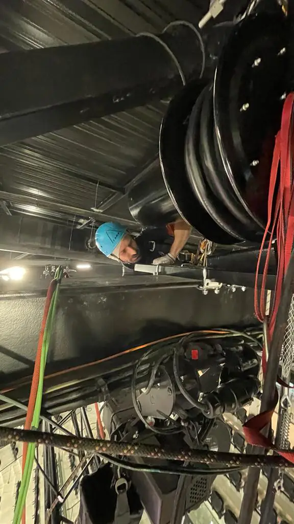 CDNC installation treuil éléctrique